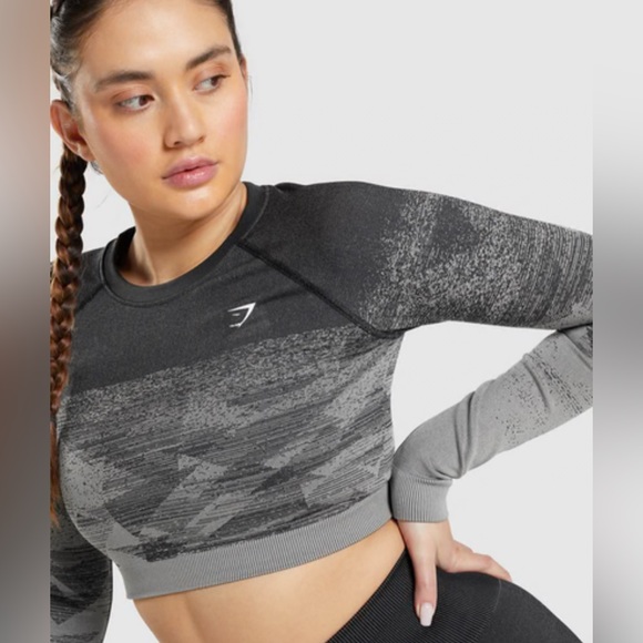 Gymshark Adapt Ombre Seamless Crop Top in Gray and Black, Size XS - Picture 1 of 8